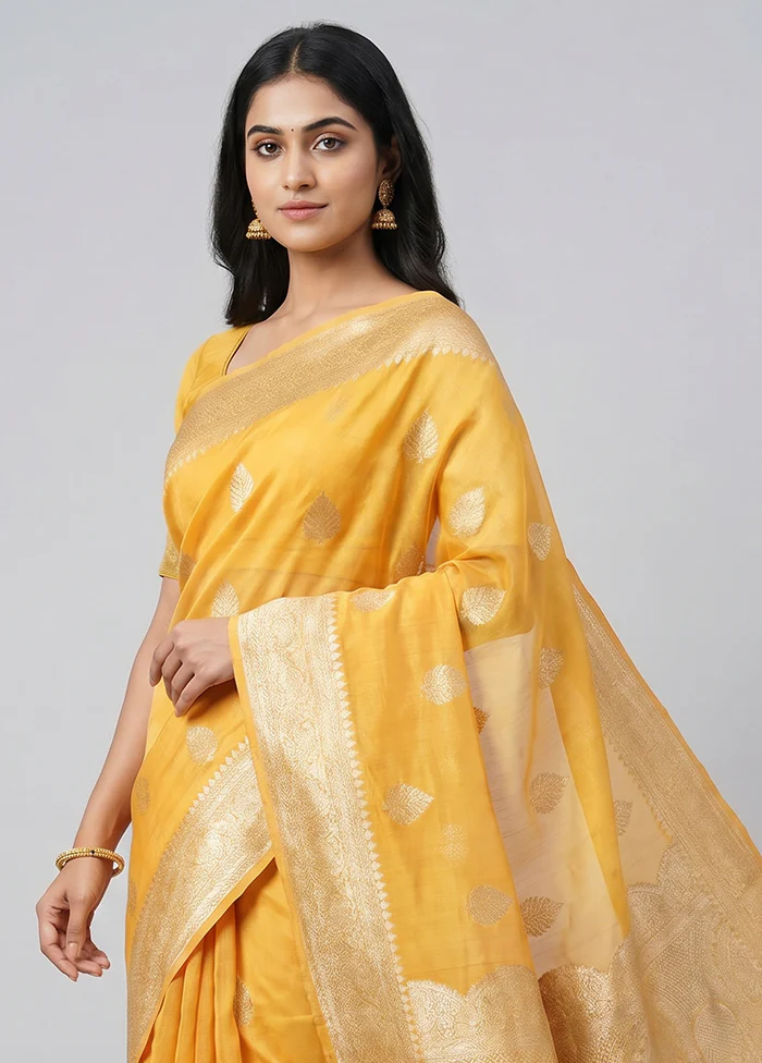 Peach Organza Saree With Blouse Piece - Image 2