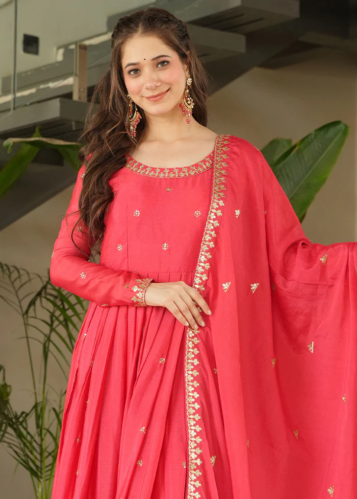 Peach Readymade Silk Dupatta Indian Dress - Image 2