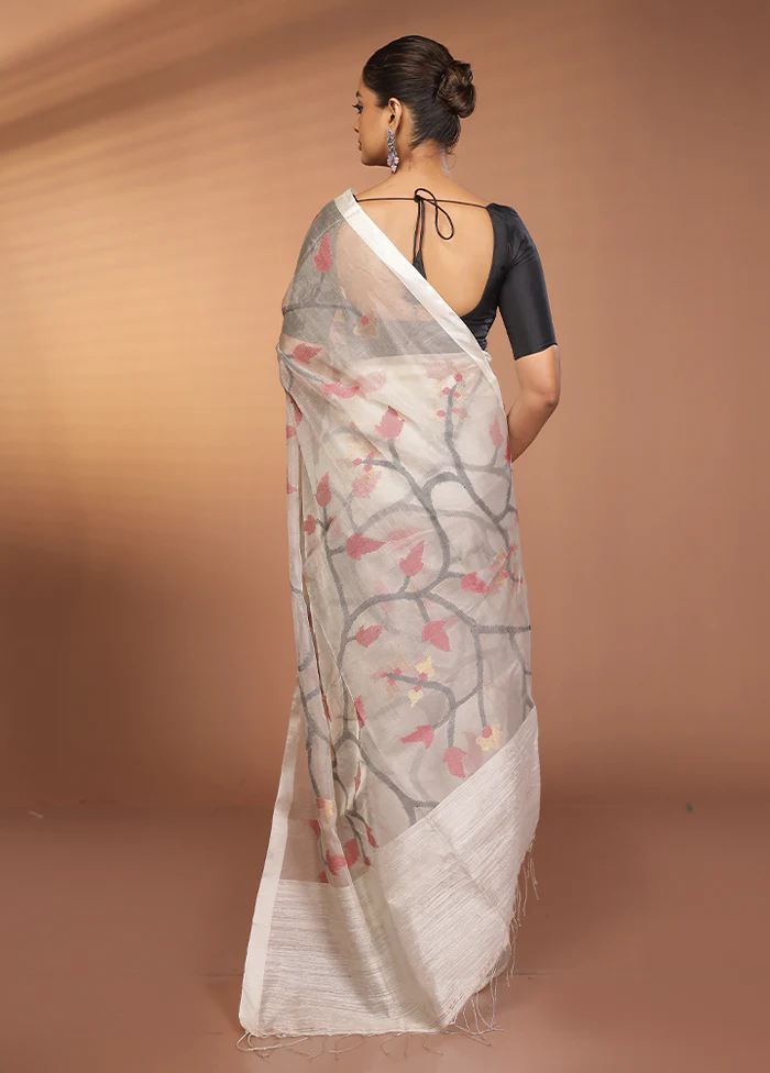 White Handloom Matka Pure Silk Saree With Blouse Piece - Image 3