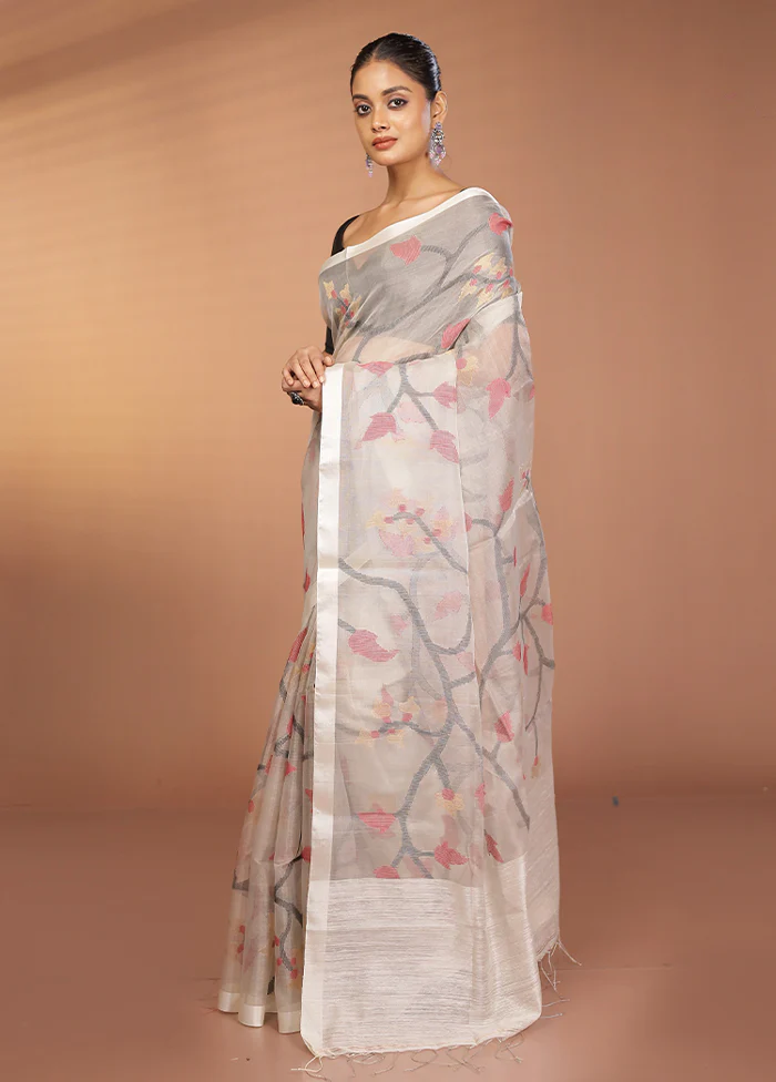 White Handloom Matka Pure Silk Saree With Blouse Piece - Image 4