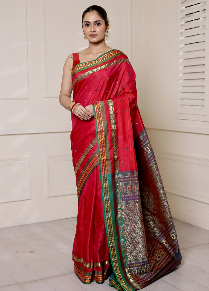 Red Kanjivaram Silk Saree With Blouse Piece - Image 2