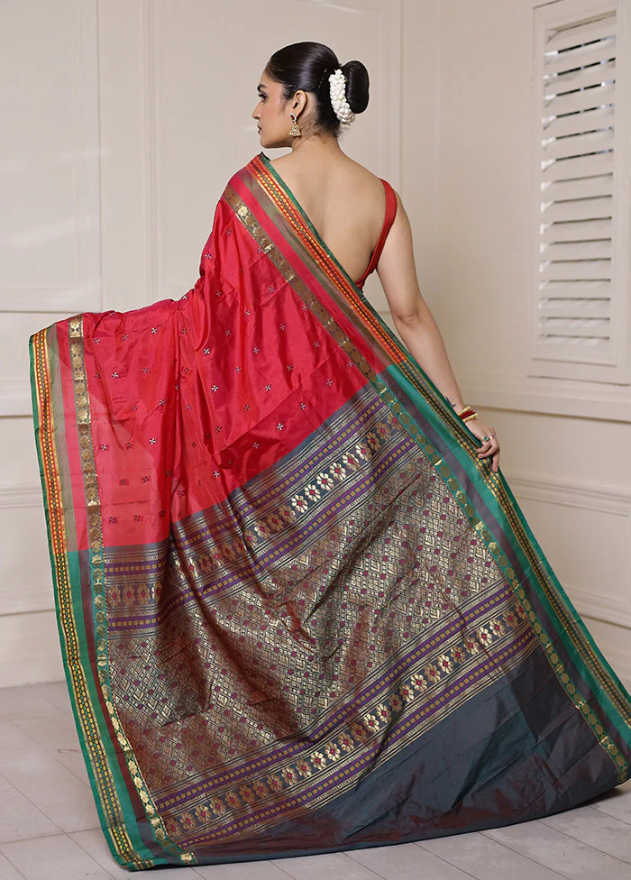 Red Kanjivaram Silk Saree With Blouse Piece - Image 3