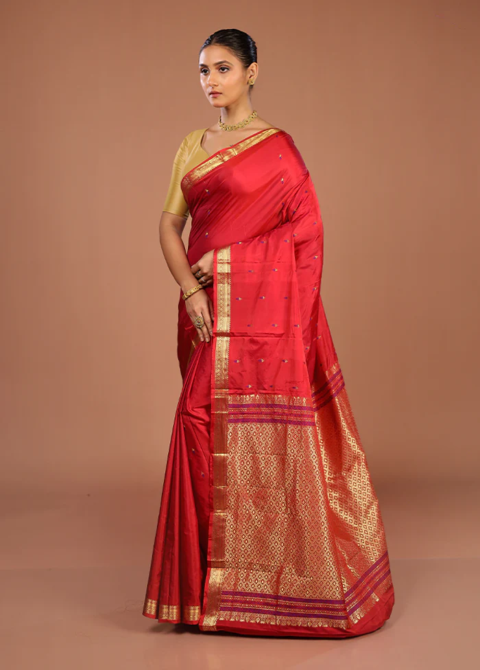 Red Kanjivaram Silk Saree With Blouse Piece - Image 4
