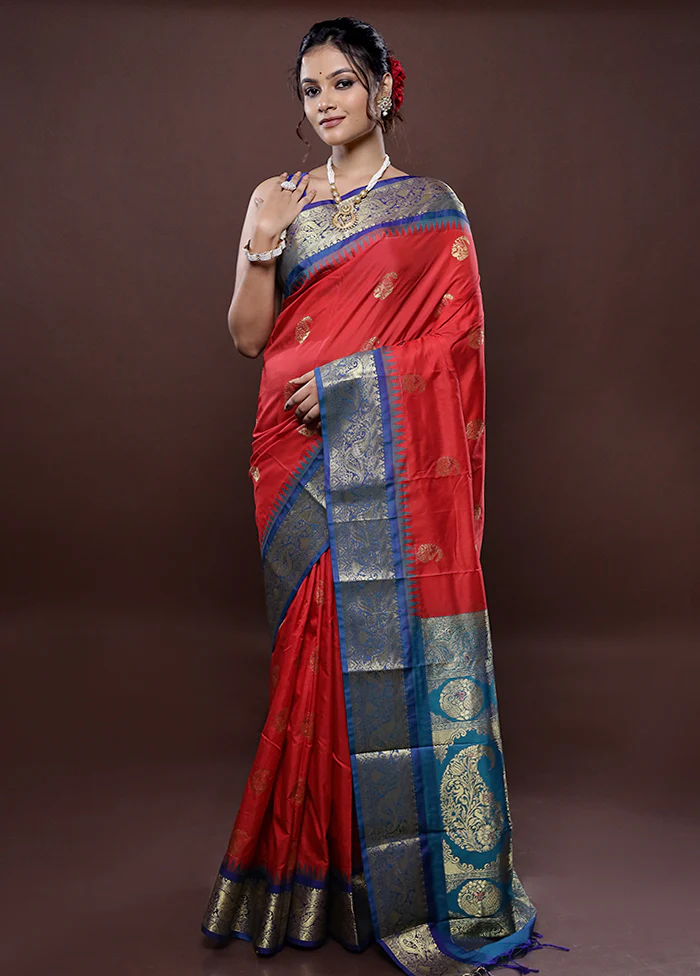 Red Kanjivaram Silk Saree With Blouse Piece - Image 3