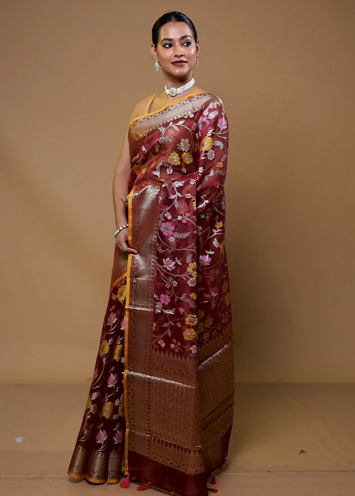 Pink Tissue Silk Saree With Blouse Piece - Image 4