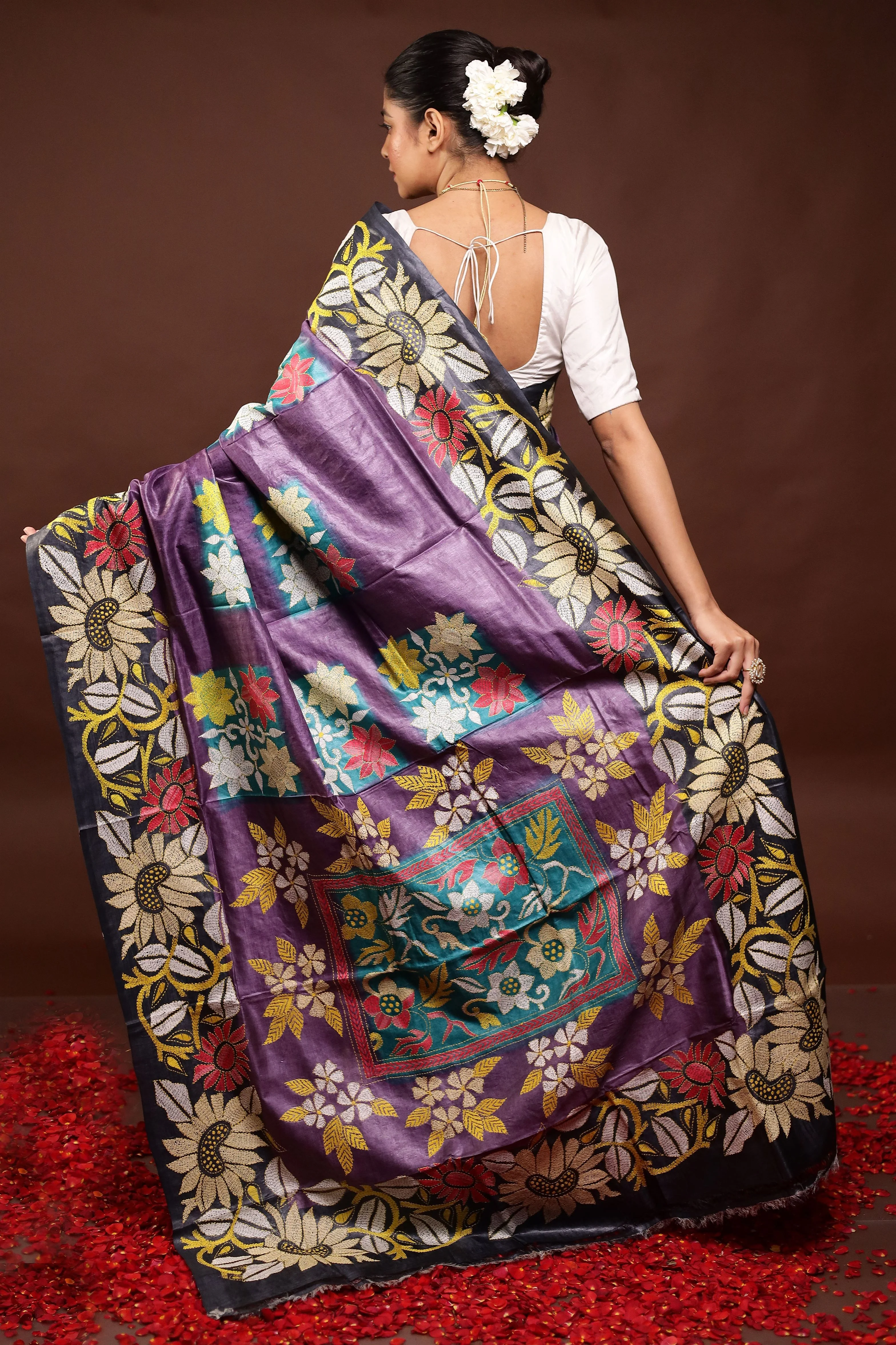 Purple Handloom Kantha Stitch Pure Silk Saree With Blouse Piece - Image 4