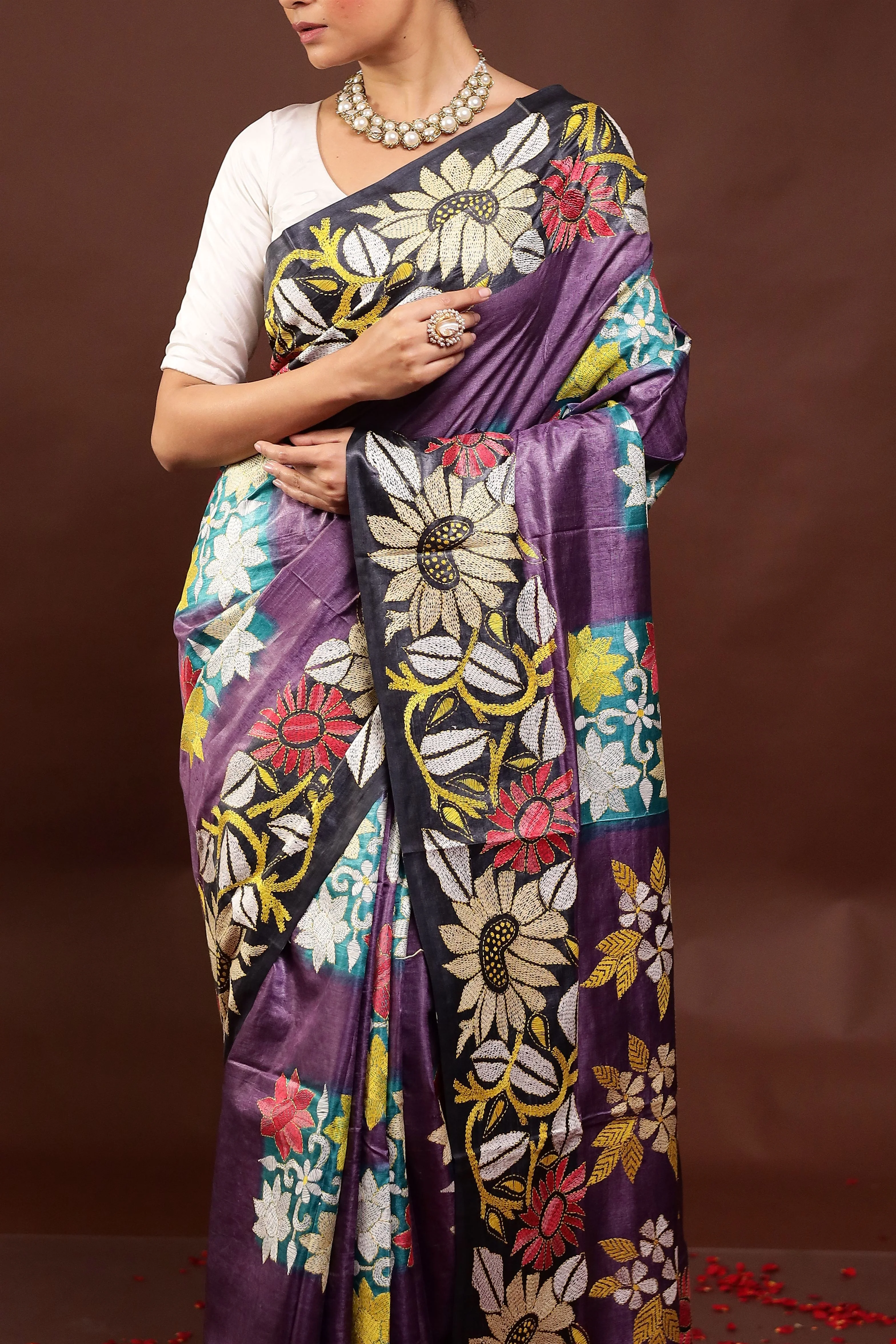 Purple Handloom Kantha Stitch Pure Silk Saree With Blouse Piece - Image 5