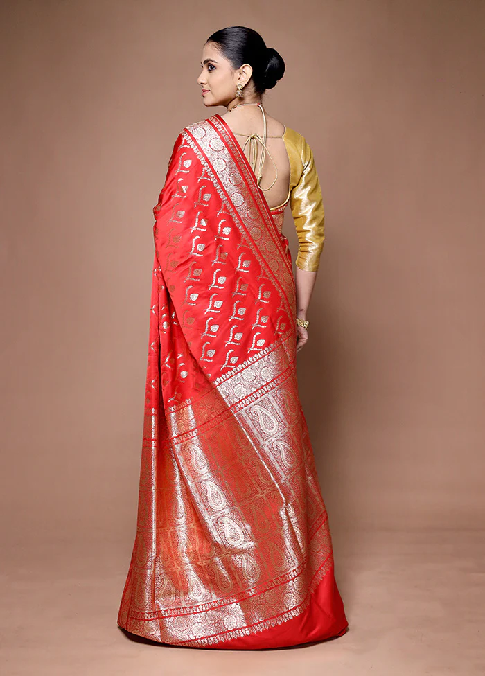 Red Banarasi Silk Saree With Blouse Piece - Image 3