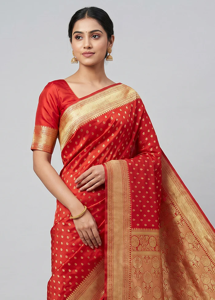 Red Banarasi Silk Saree With Blouse Piece - Image 2