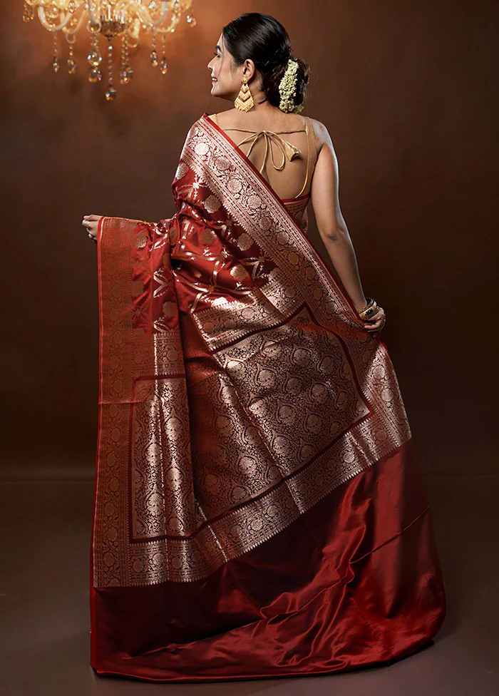 Maroon Banarasi Silk Saree With Blouse Piece - Image 3