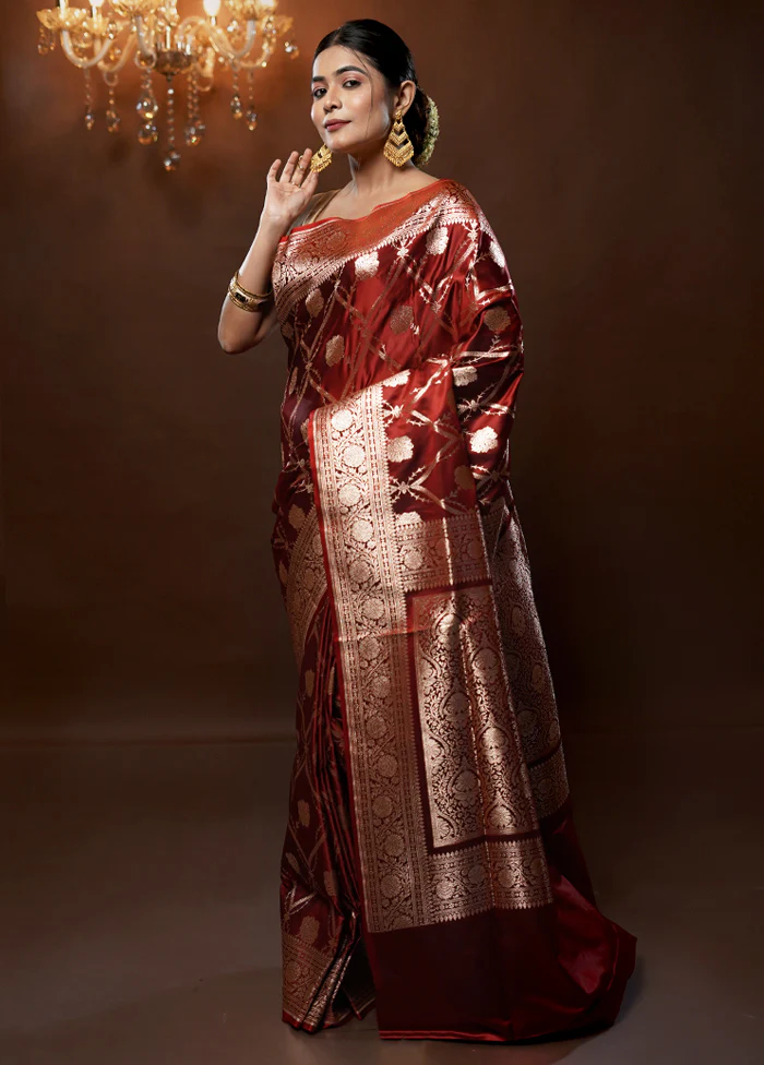 Maroon Banarasi Silk Saree With Blouse Piece - Image 4