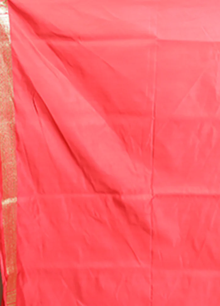 Red Banarasi Silk Saree With Blouse Piece - Image 5
