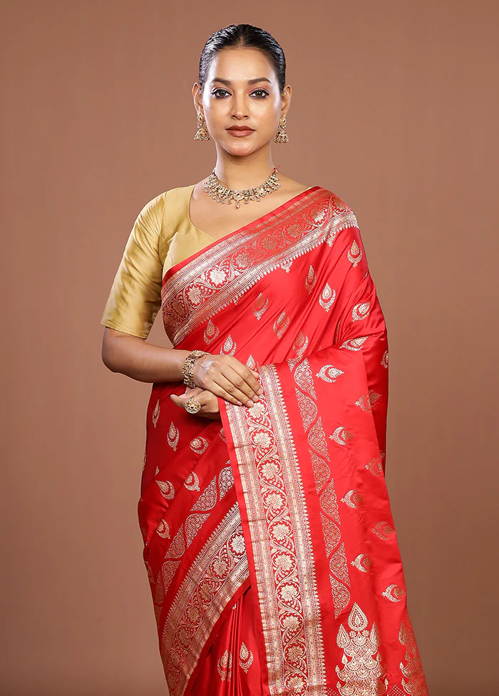 Red Banarasi Silk Saree With Blouse Piece