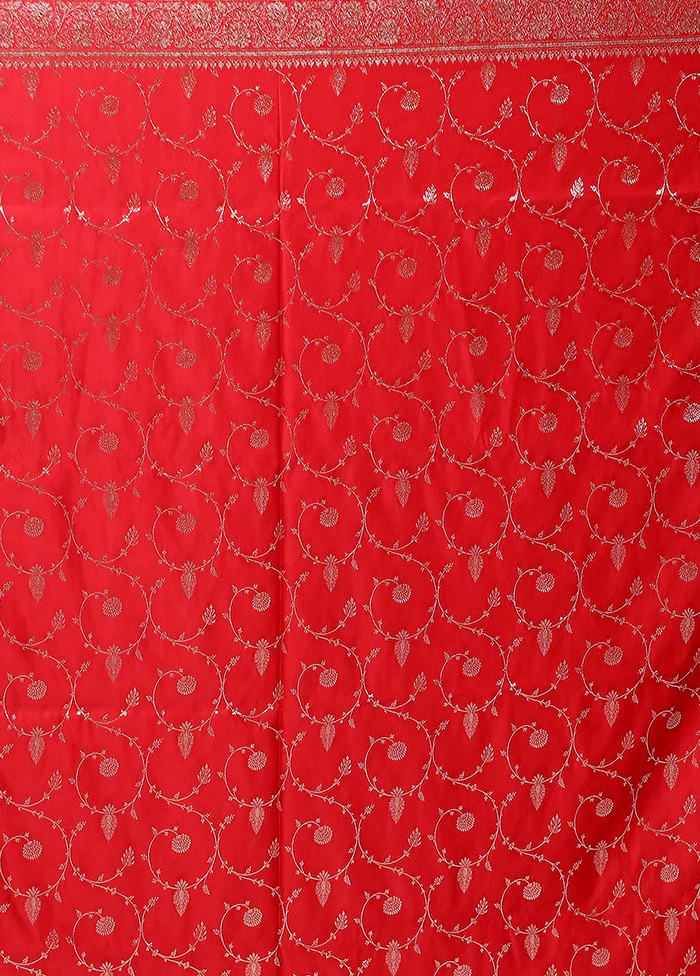 Red Banarasi Silk Saree With Blouse Piece - Image 5
