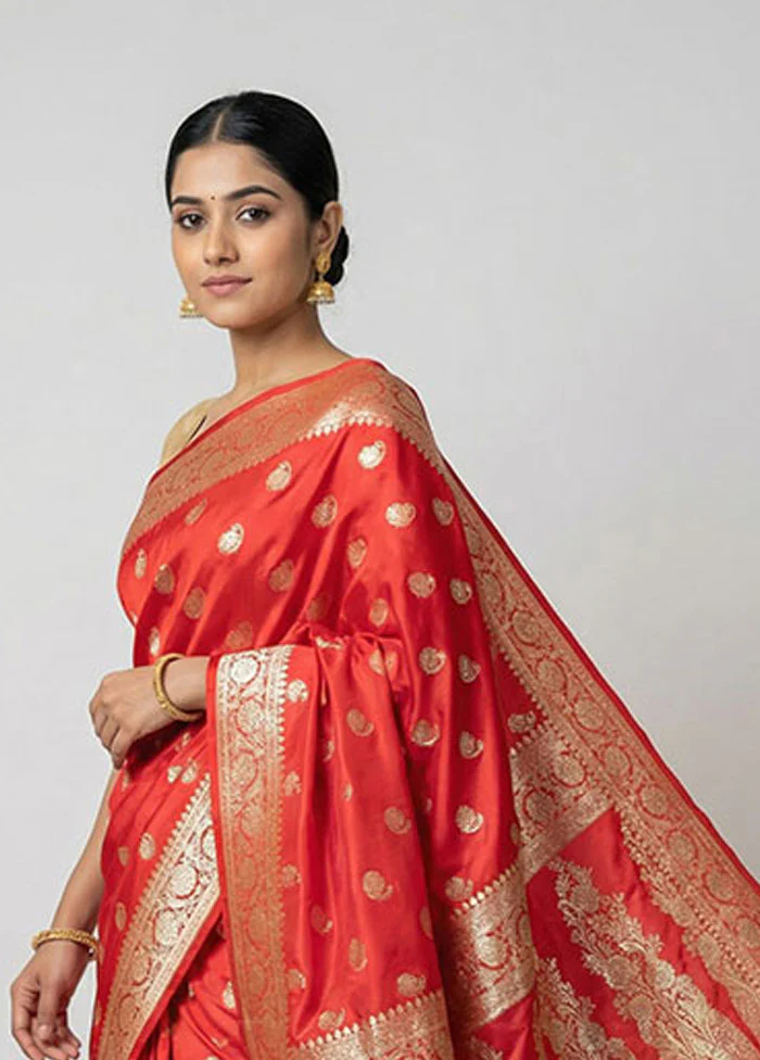 Red Banarasi Silk Saree With Blouse Piece - Image 2