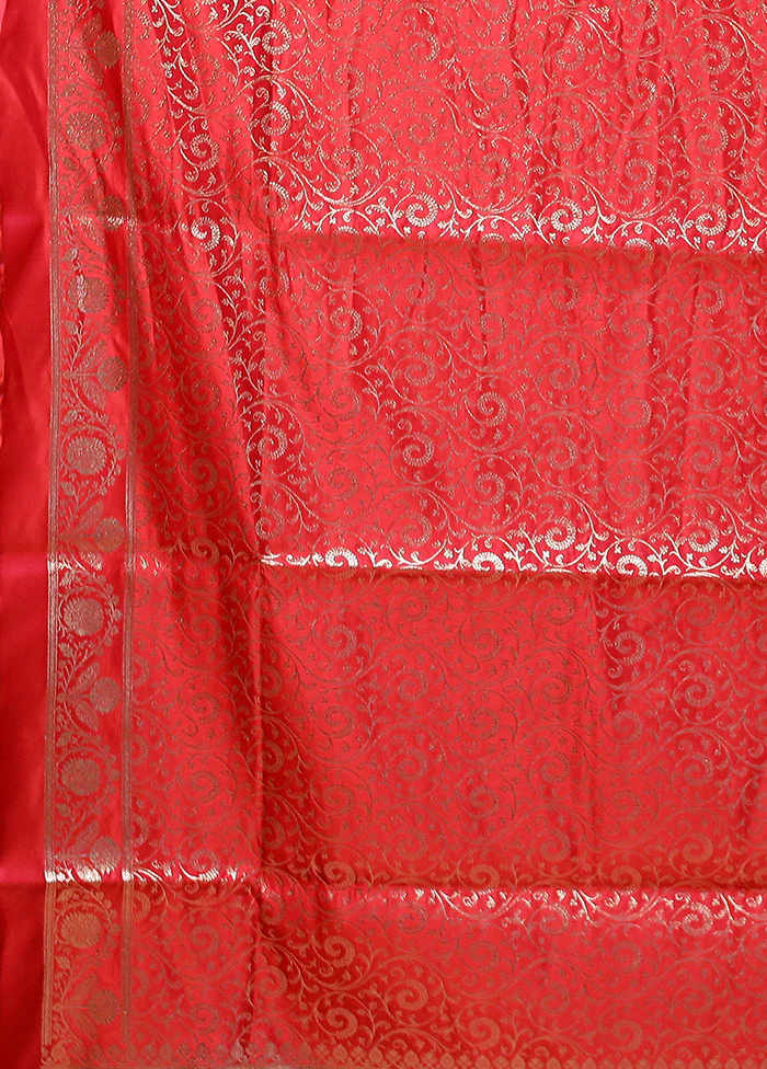 Red Banarasi Silk Saree With Blouse Piece - Image 5