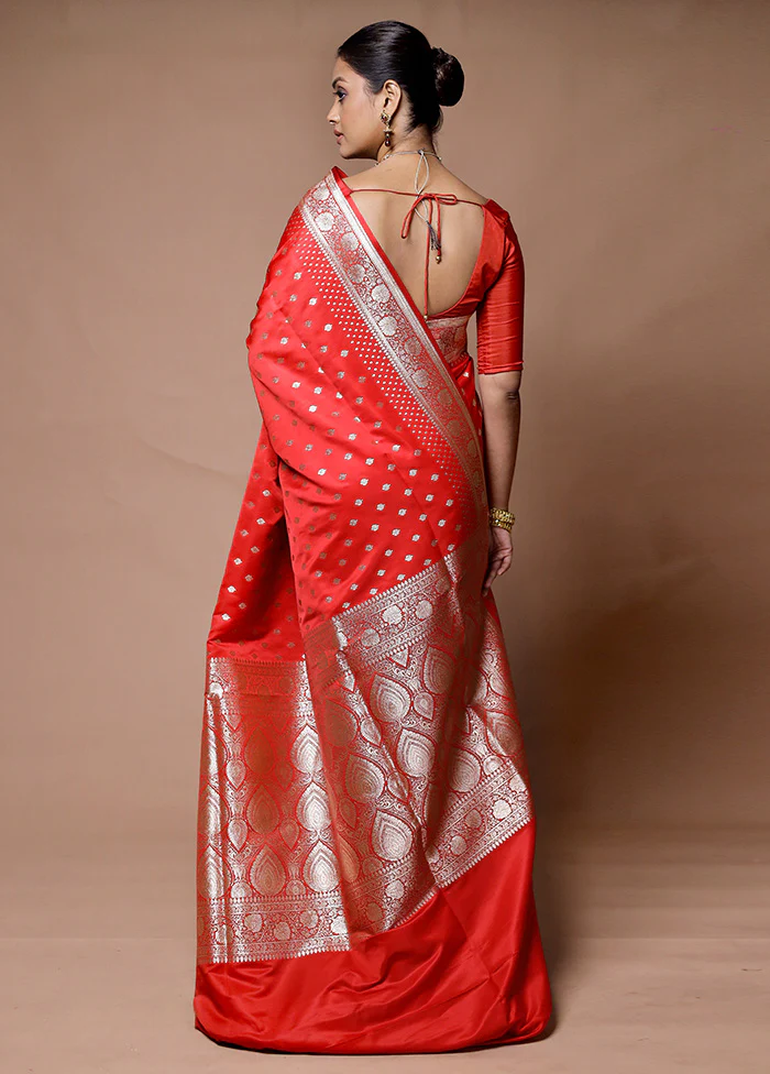 Red Banarasi Silk Saree With Blouse Piece - Image 3