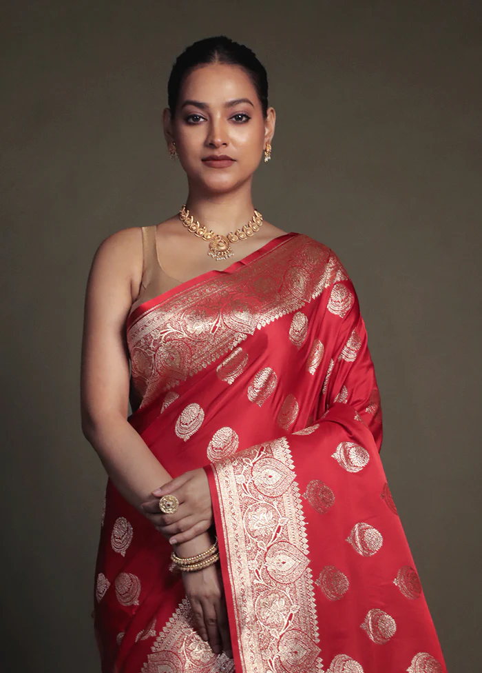 Red Banarasi Silk Saree With Blouse Piece - Image 2