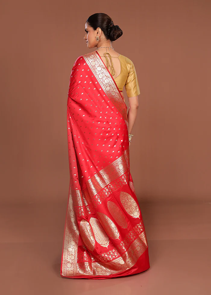 Red Banarasi Silk Saree With Blouse Piece - Image 3