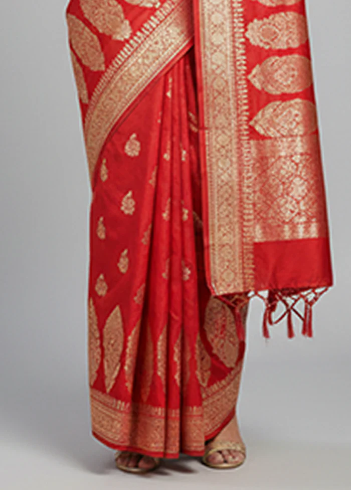Red Banarasi Silk Saree With Blouse Piece - Image 3