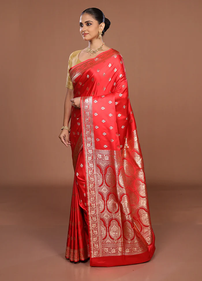Red Banarasi Silk Saree With Blouse Piece - Image 4