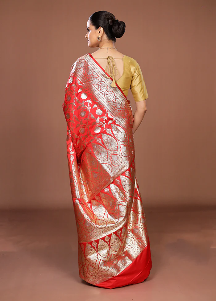 Red Banarasi Silk Saree With Blouse Piece - Image 3