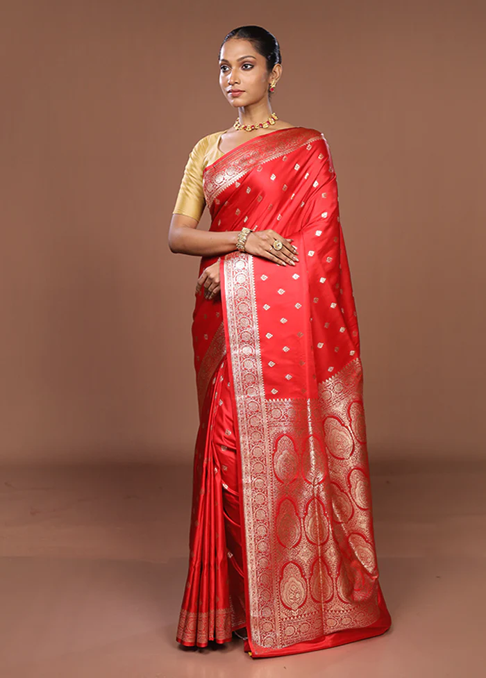 Red Banarasi Silk Saree With Blouse Piece - Image 4