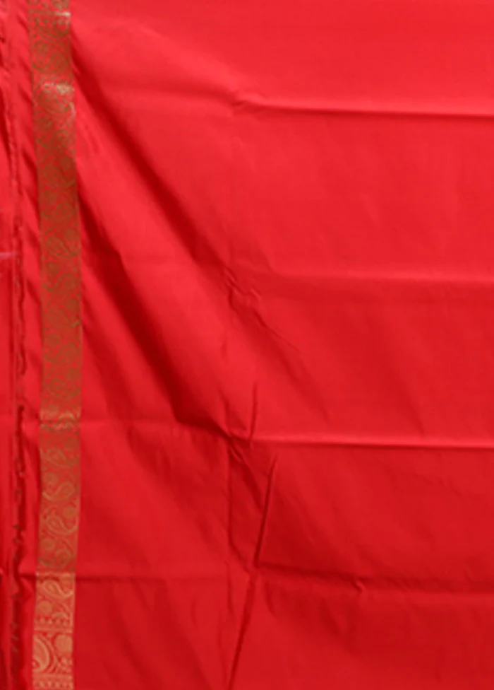 Red Banarasi Silk Saree With Blouse Piece - Image 5
