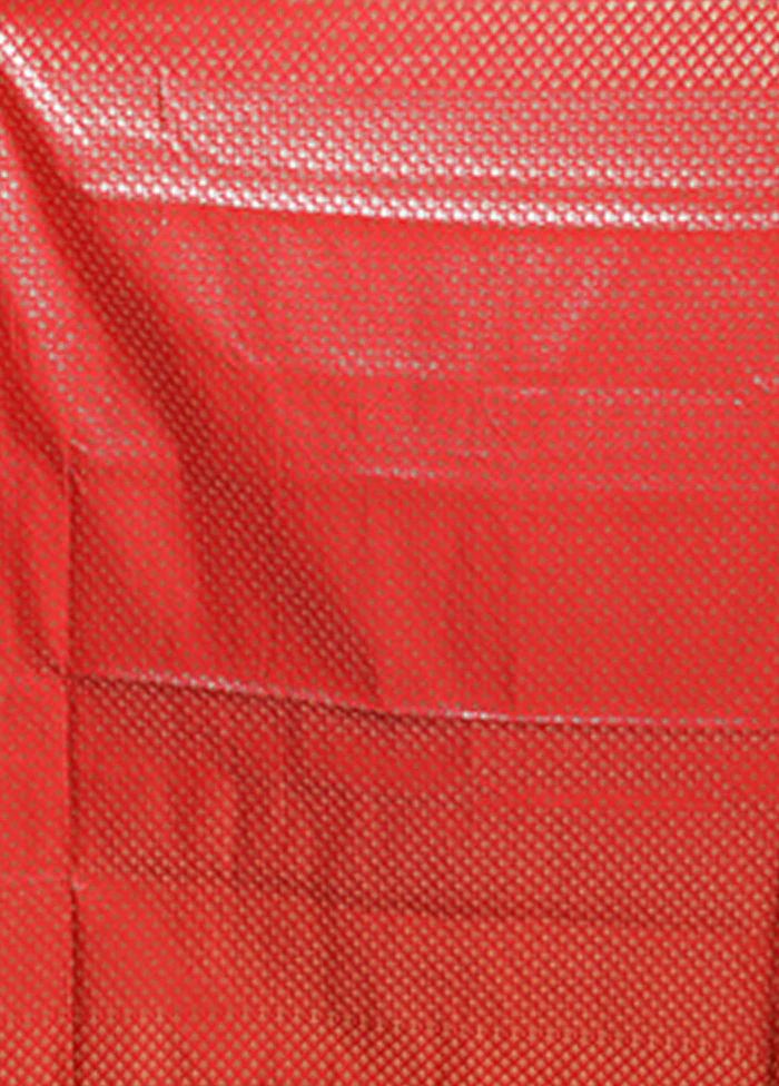 Red Banarasi Silk Saree With Blouse Piece - Image 5