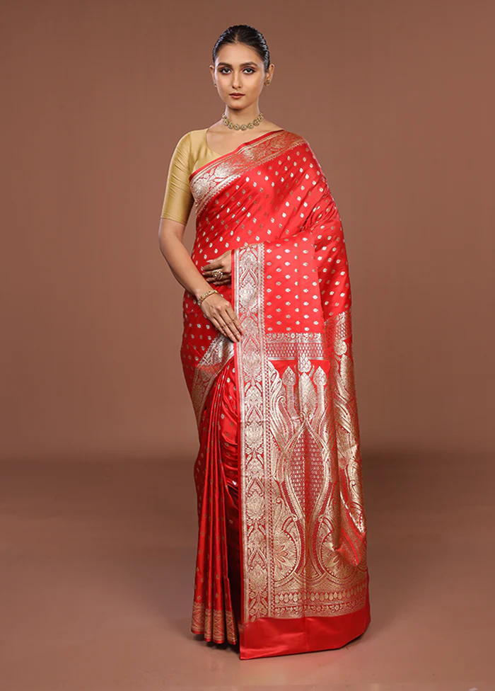 Red Banarasi Silk Saree With Blouse Piece - Image 2