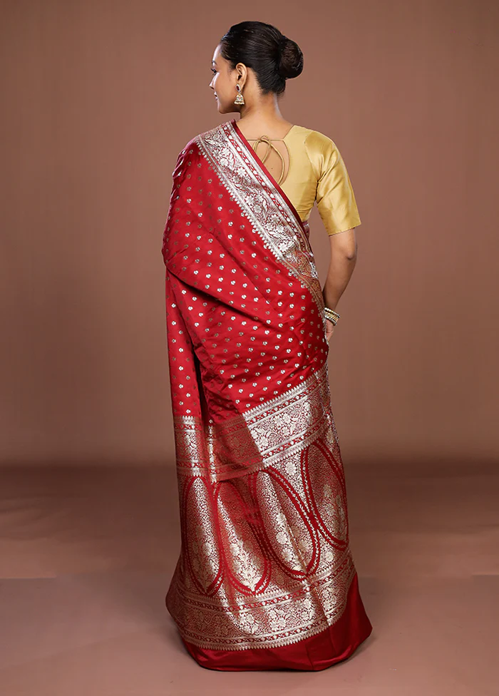 Red Banarasi Silk Saree With Blouse Piece - Image 3