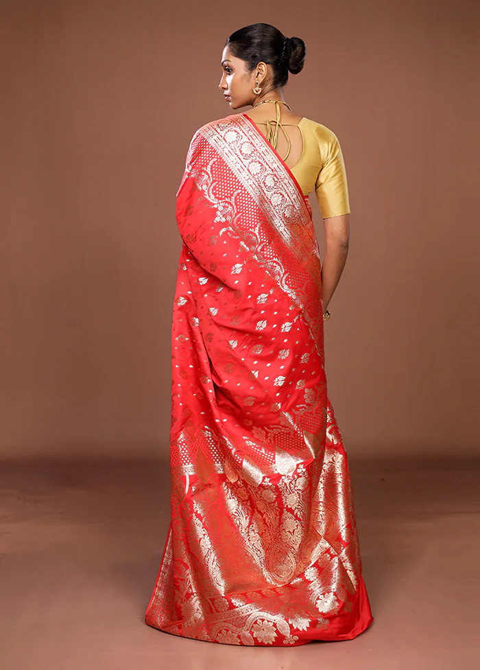 Red Banarasi Silk Saree With Blouse Piece - Image 3