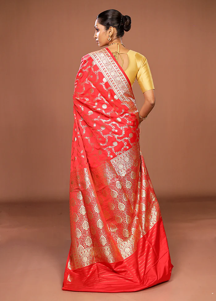 Red Banarasi Silk Saree With Blouse Piece - Image 3