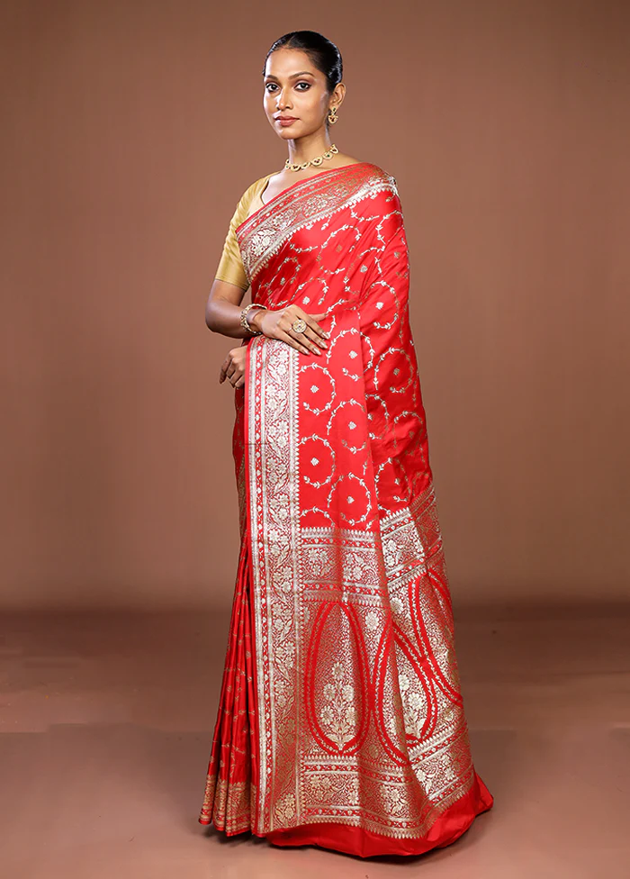 Red Banarasi Silk Saree With Blouse Piece - Image 4