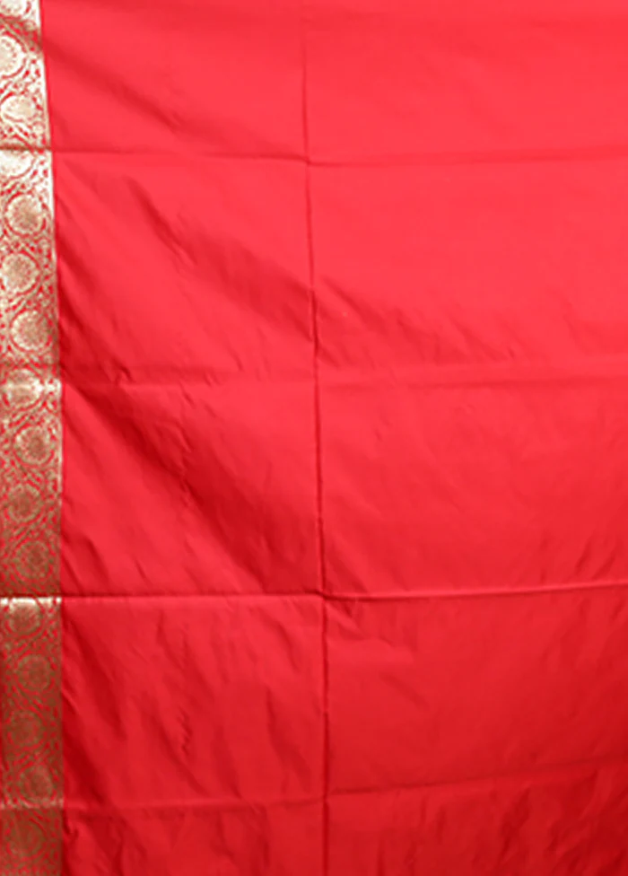 Red Banarasi Silk Saree With Blouse Piece - Image 5