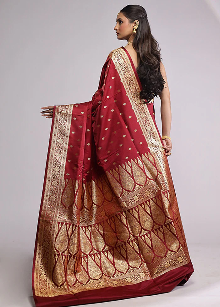 Red Banarasi Silk Saree With Blouse Piece - Image 3