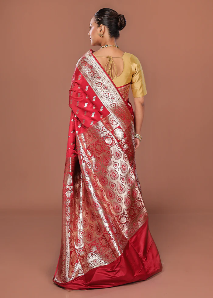 Red Banarasi Silk Saree With Blouse Piece - Image 3