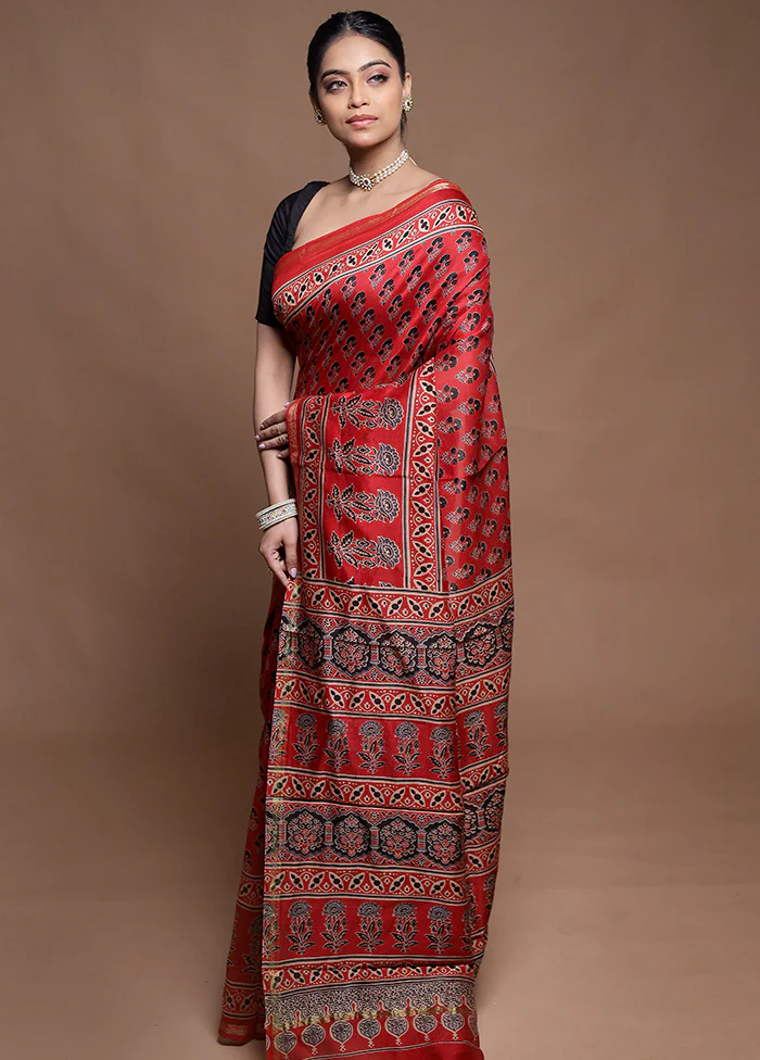 Red Chanderi Cotton Saree With Blouse Piece - Image 4
