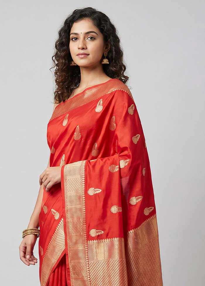 Red Dupion Silk Saree With Blouse Piece - Image 2