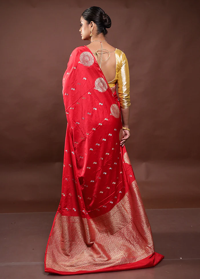 Red Dupion Silk Saree With Blouse Piece - Image 3
