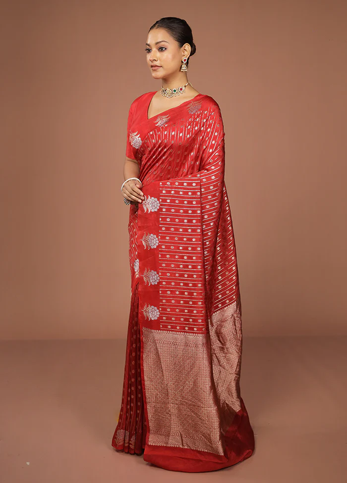 Red Dupion Silk Saree With Blouse Piece - Image 4