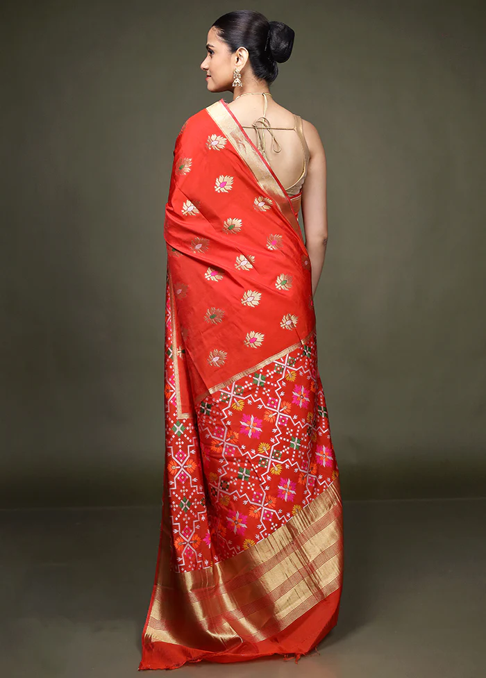 Red Dupion Silk Saree With Blouse Piece - Image 3