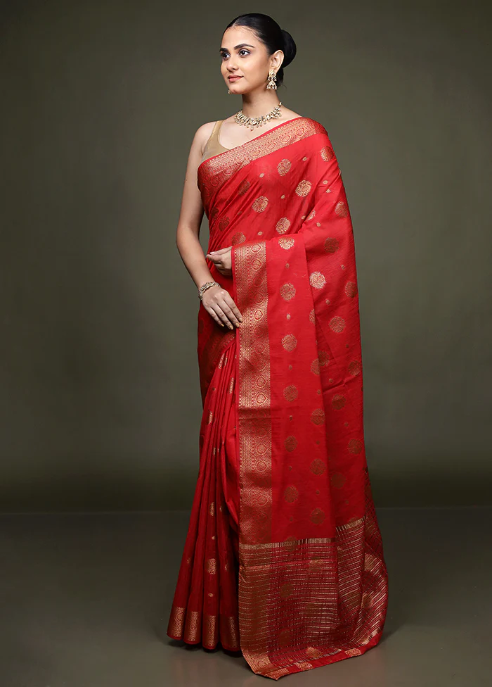 Red Dupion Silk Saree With Blouse Piece - Image 4