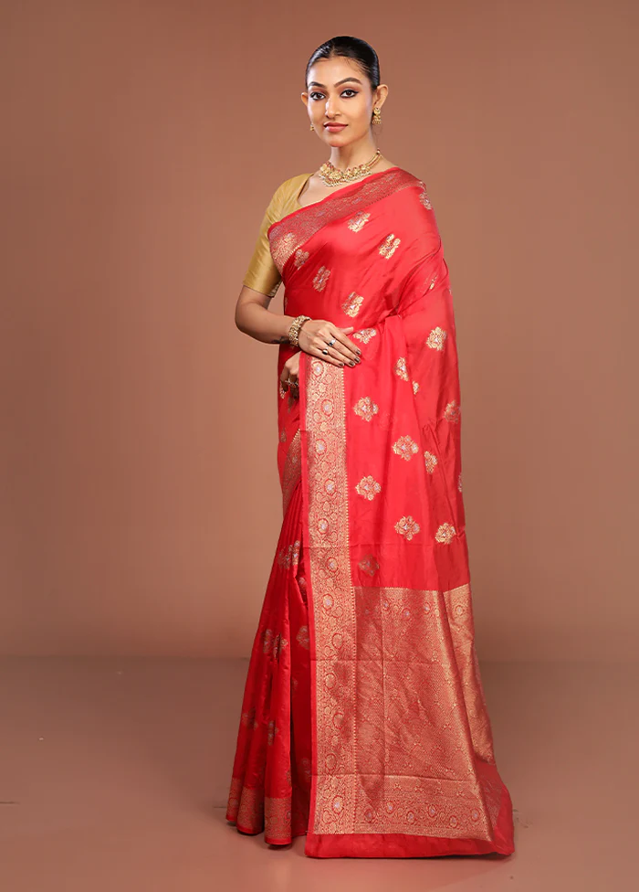 Red Dupion Silk Saree With Blouse Piece - Image 4
