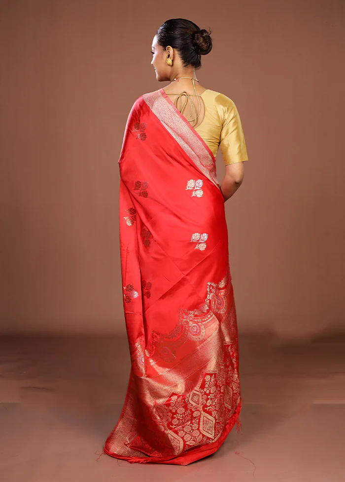 Red Dupion Silk Saree With Blouse Piece - Image 3