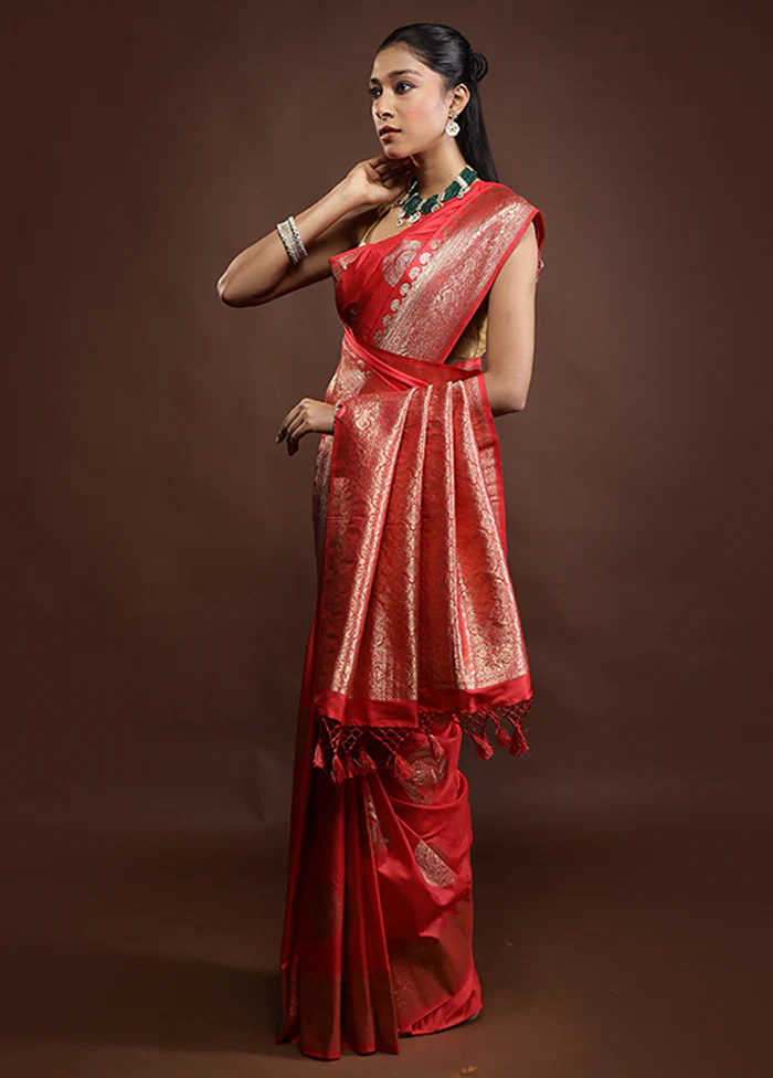 Red Dupion Silk Saree With Blouse Piece - Image 4