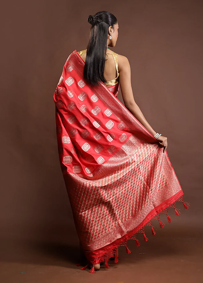 Red Dupion Silk Saree With Blouse Piece - Image 3