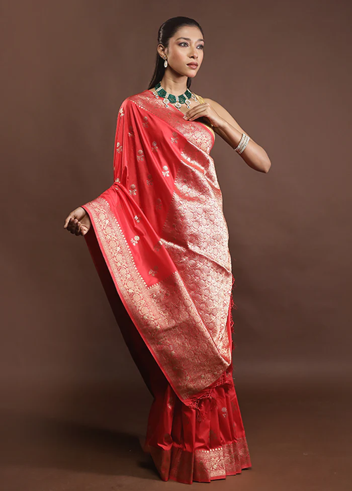 Red Dupion Silk Saree With Blouse Piece - Image 4