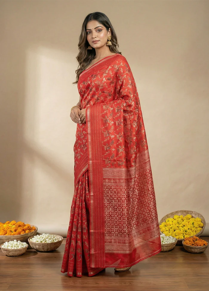 Red Dupion Silk Saree With Blouse Piece - Image 4