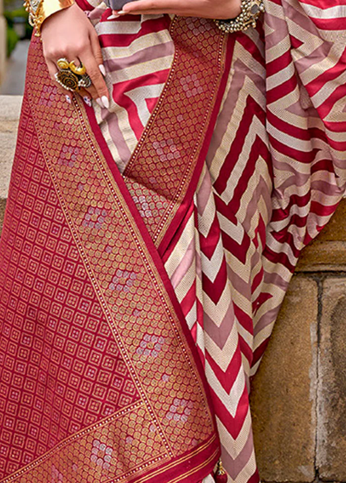 Red Dupion Silk Saree With Blouse Piece - Image 3